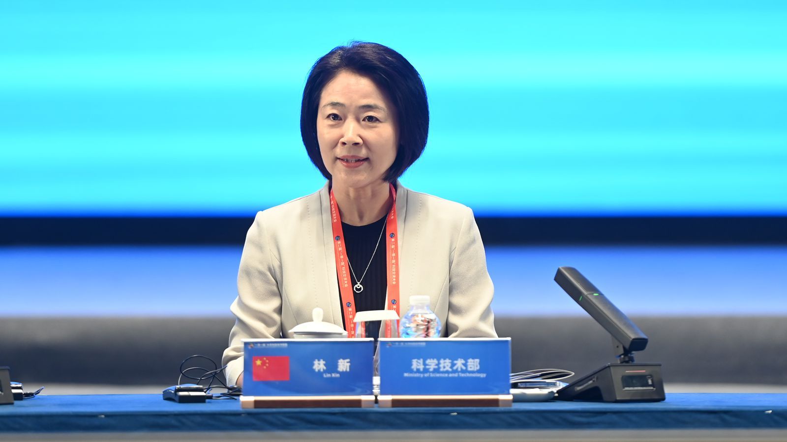 3科學(xué)技術(shù)部副部長(zhǎng)林新_副本.jpg